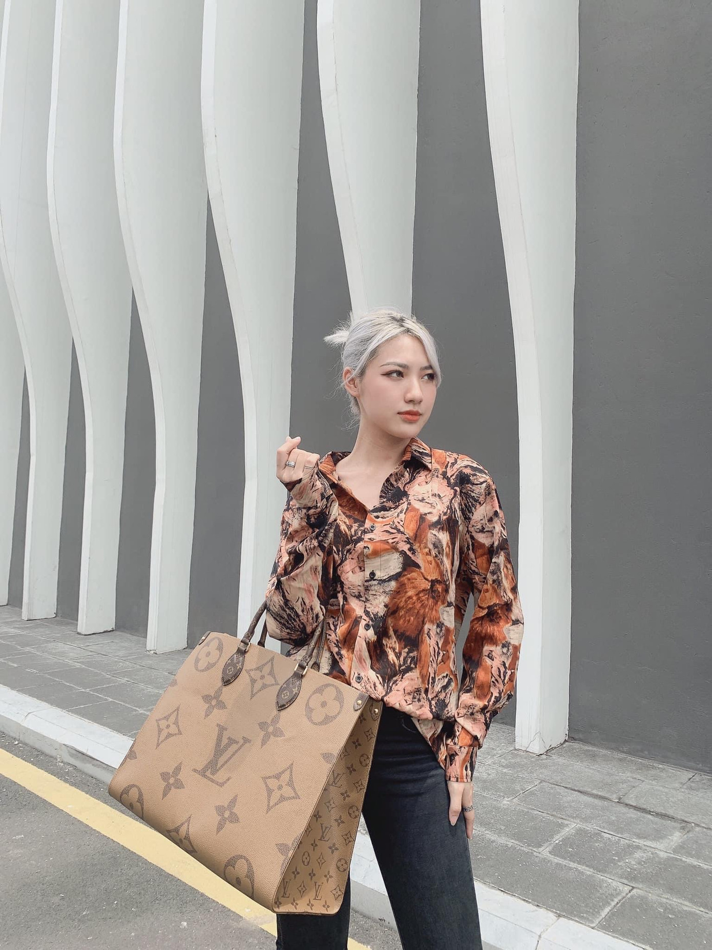 Nữ sinh trường Mỹ thuật theo đuổi phong cách cá tính và nổi loạn ảnh 11