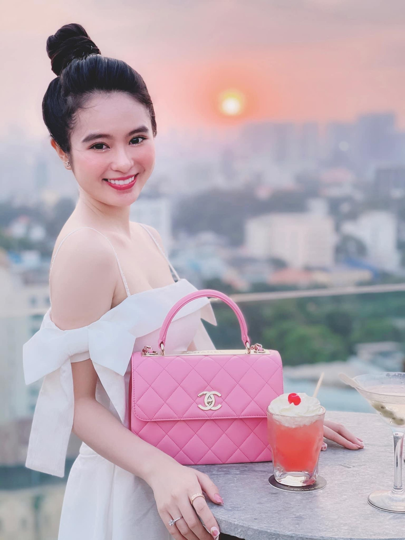 Tài sắc vẹn toàn tạo nên sự khác biệt của Hoa khôi ảnh 13