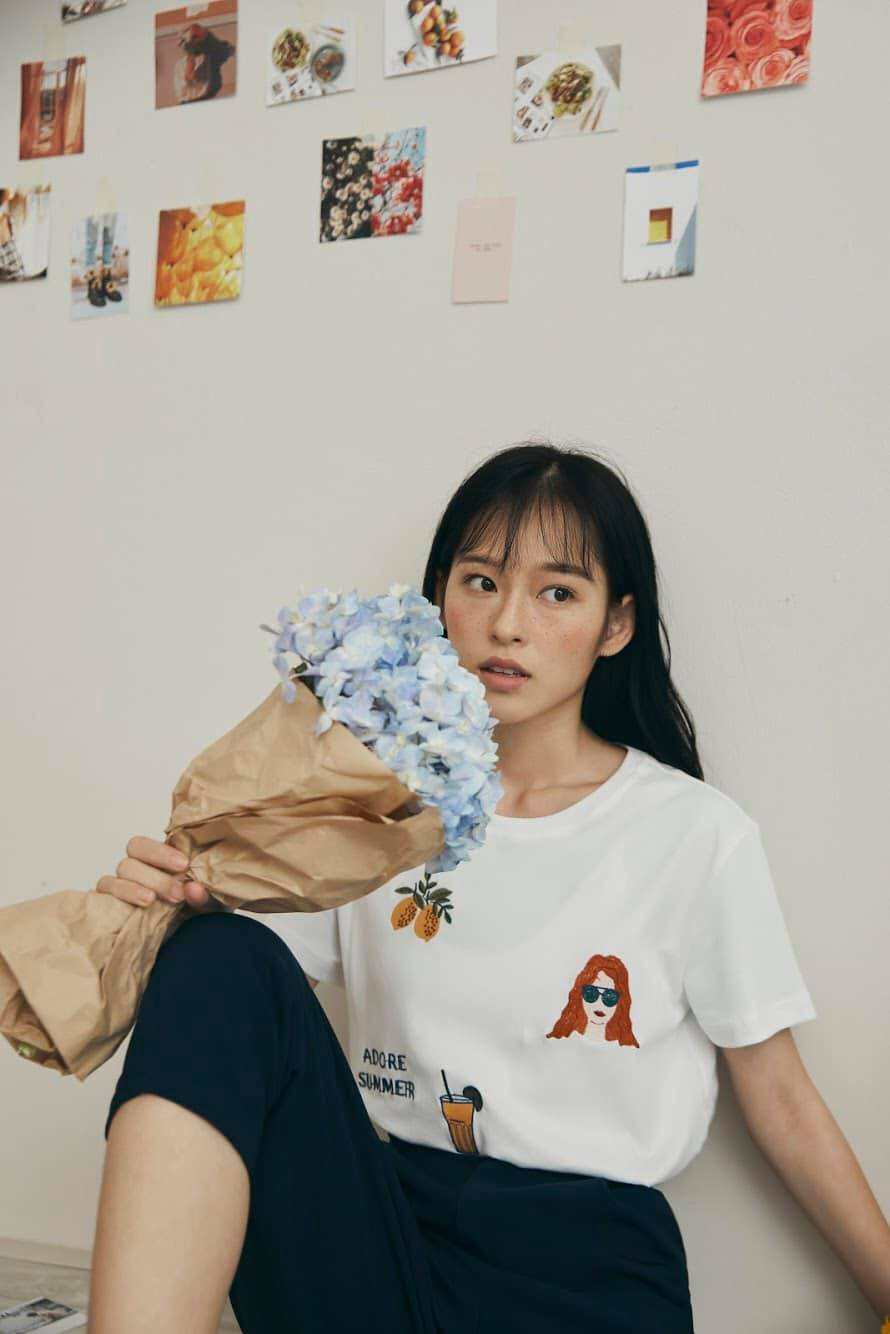 Nữ chính trong MV mới của Erik được netizen săn lùng bởi gương mặt đẹp tựa hoa đán ảnh 11