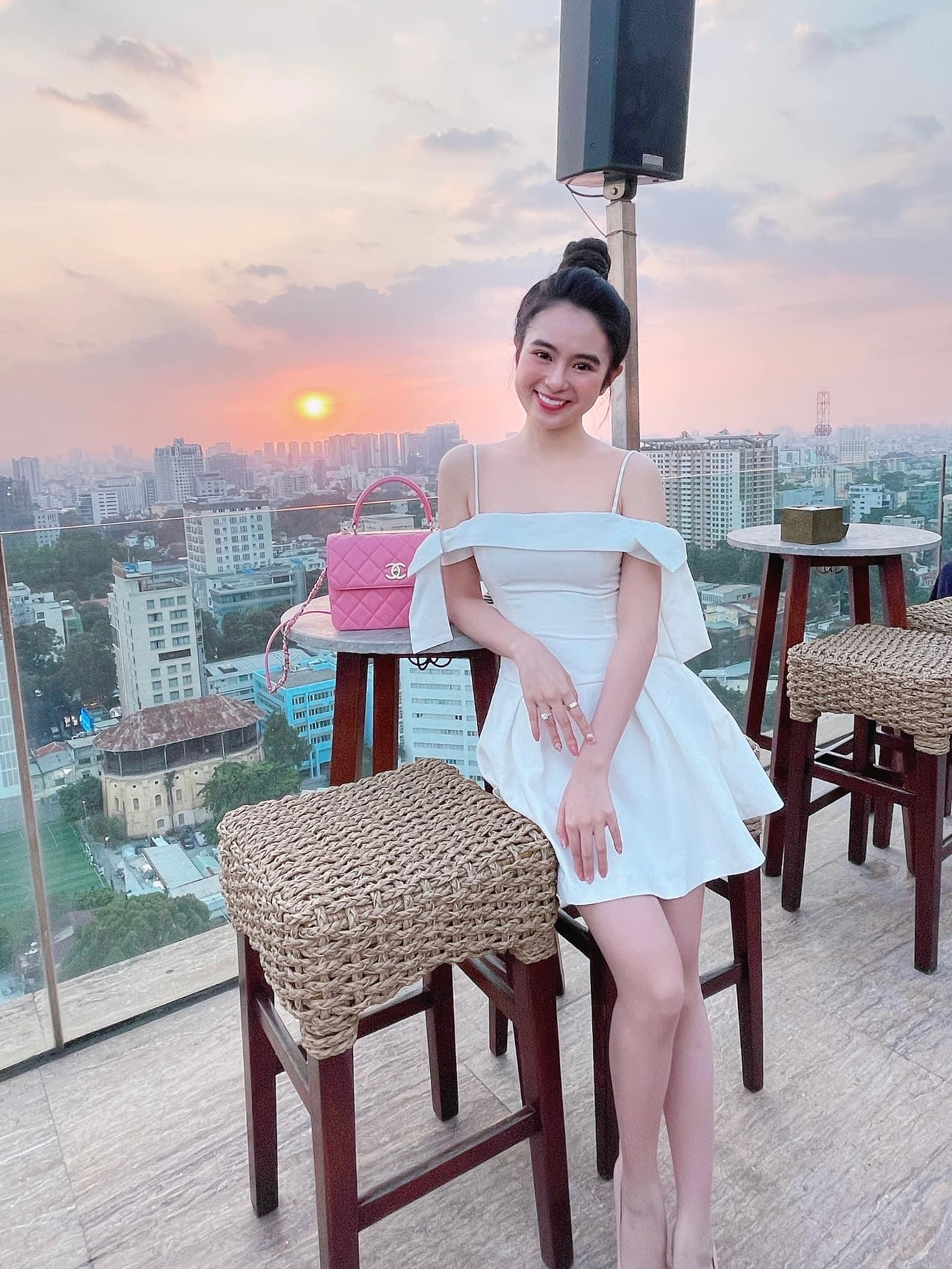 Tài sắc vẹn toàn tạo nên sự khác biệt của Hoa khôi ảnh 12