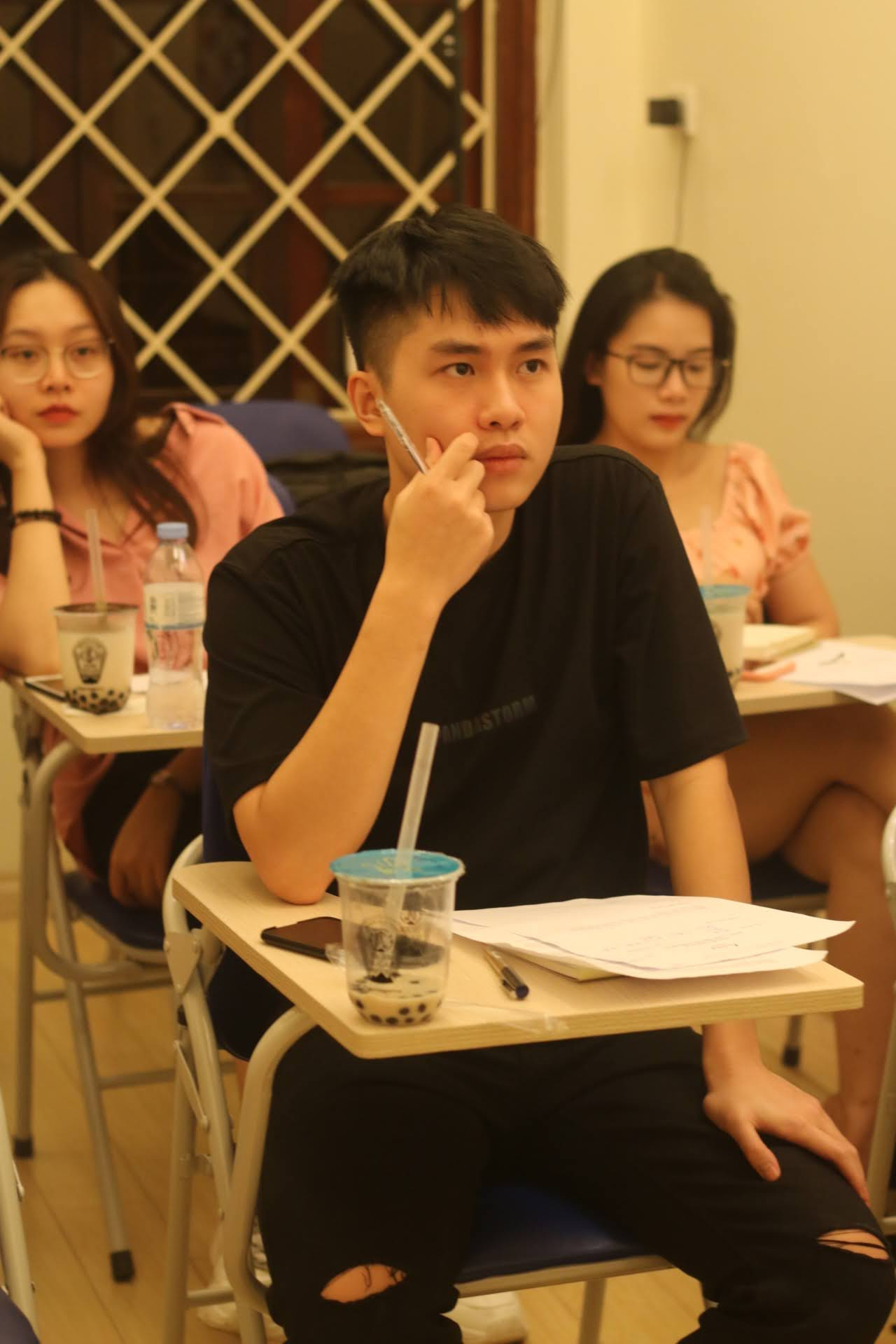 Nam sinh viên dành cả tuổi trẻ để khai phá ước mơ ảnh 1