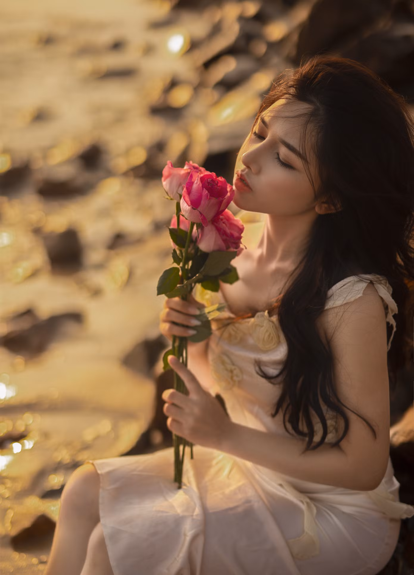 Vẻ đẹp hút hồn của hot girl Đắk Lắk dưới ánh hoàng hôn ảnh 3