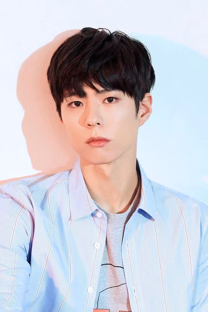 Soái ca tân binh “Hospital Playlist” gây sốt với gương mặt hao hao Park Bo Gum ảnh 4