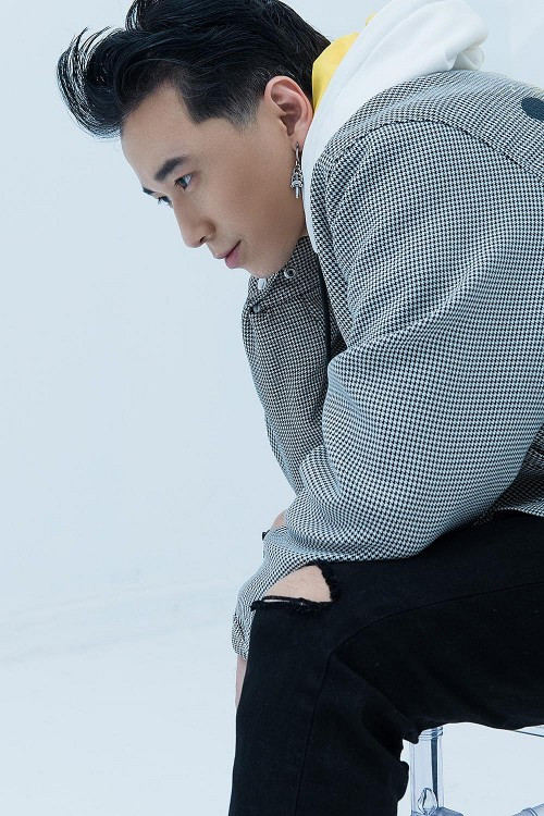 Giải mã Karik: Chàng rapper không hề gai góc mà vẫn khiến fangirl mê như điếu đổ ảnh 4