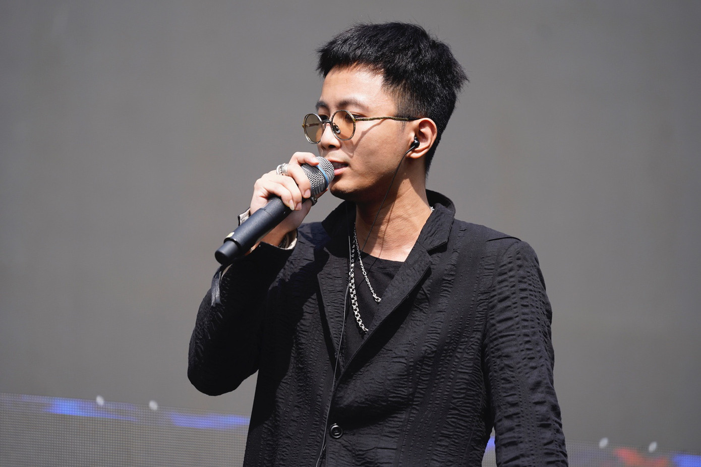 “Hội anh em chất nhất V-Biz” SpaceSpeakers đồng loạt thả thính, lạ nhất là Rhymastic ảnh 4