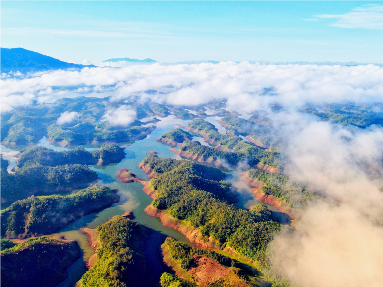 Ngắm Việt Nam đẹp ngỡ ngàng qua lăng kính của các bạn trẻ mê dịch chuyển ảnh 6