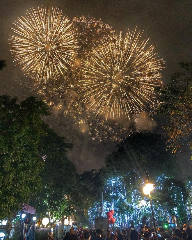 “Cuộc đua” đêm nhạc Countdown 2021 ở các vùng miền: Nổi bật từ sân khấu đến khách mời ảnh 1