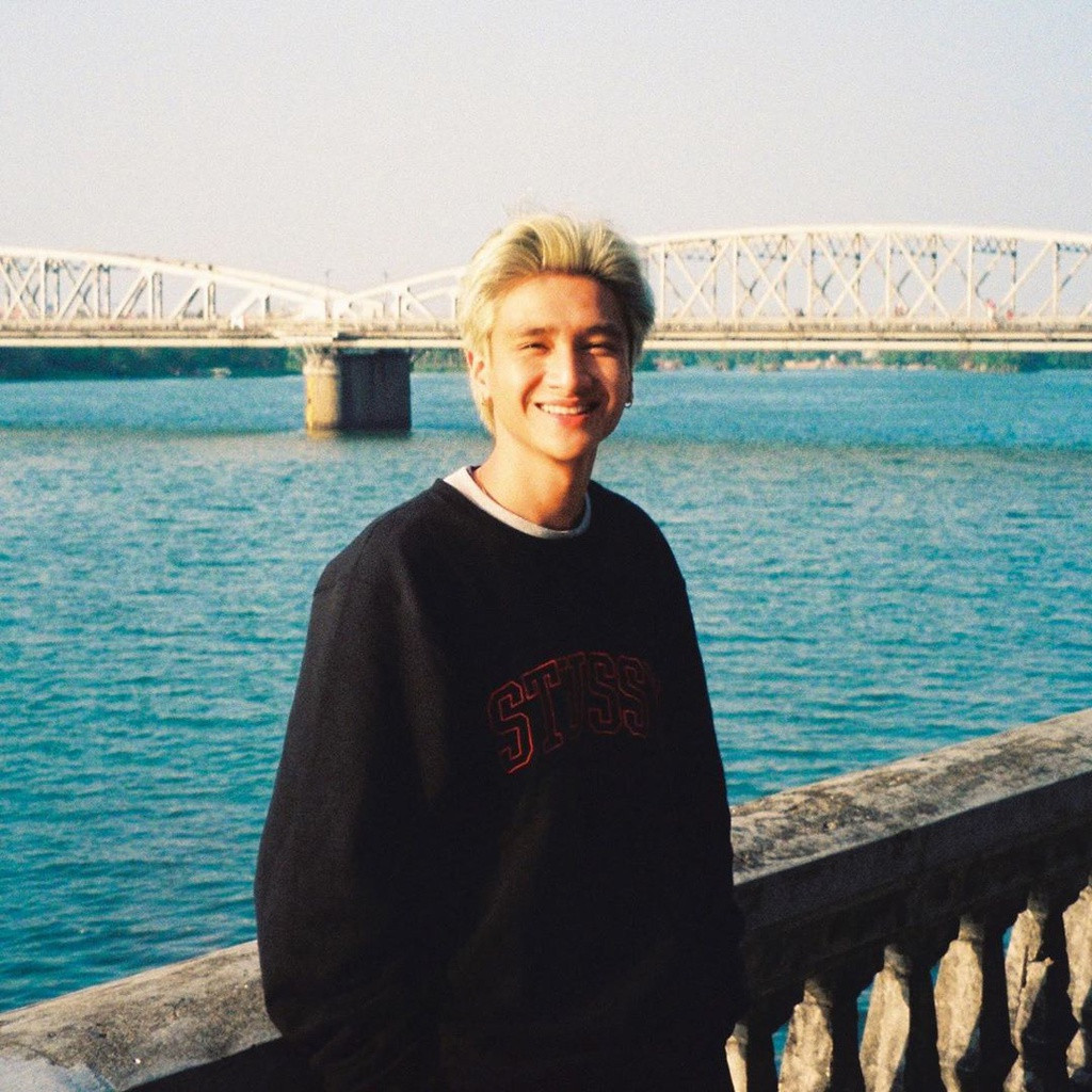 Loạt ảnh điển trai của rapper 16 Typh khiến fan nữ tiếc hùi hụi sau khi rời “Rap Việt“ ảnh 7