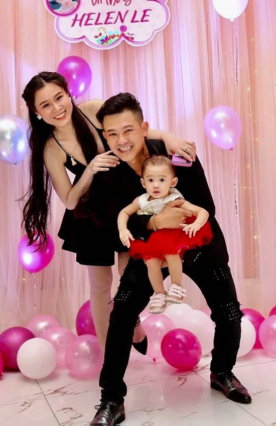 Vân Quang Long kín tiếng trong đời tư, sống một mình ở Mỹ kiếm tiền chu cấp cho gia đình ảnh 4