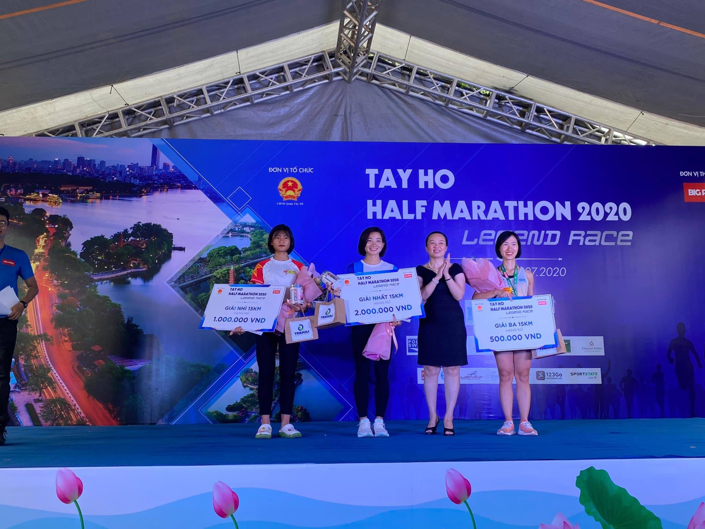 Nguyễn Thị Oanh: Đoạt 2 chức vô địch trong một tuần ảnh 1