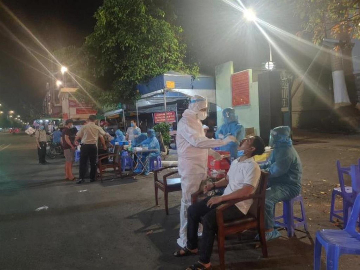 Bác sĩ nói gì về thông tin người bệnh ung thư ăn nhiều tinh bột và đường sẽ 'nhanh di căn' ảnh 2