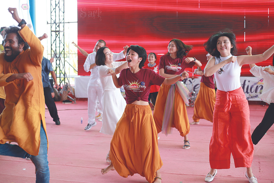 Cô gái chuyên săn tài trợ của các tỷ phú Mỹ ảnh 2