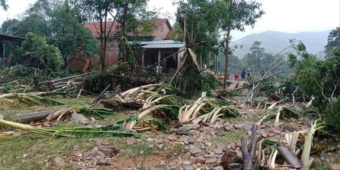 Cứu trợ đồng bào bị ảnh hưởng bão lũ ở Miền Trung: Chuyện gì đang xảy ra? ảnh 2