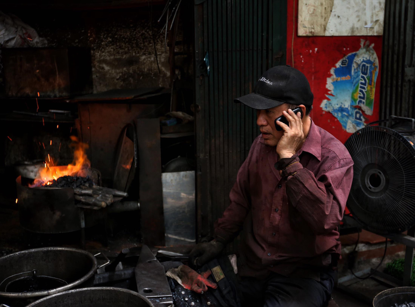 Người thợ rèn cuối cùng ở phố cổ ảnh 2