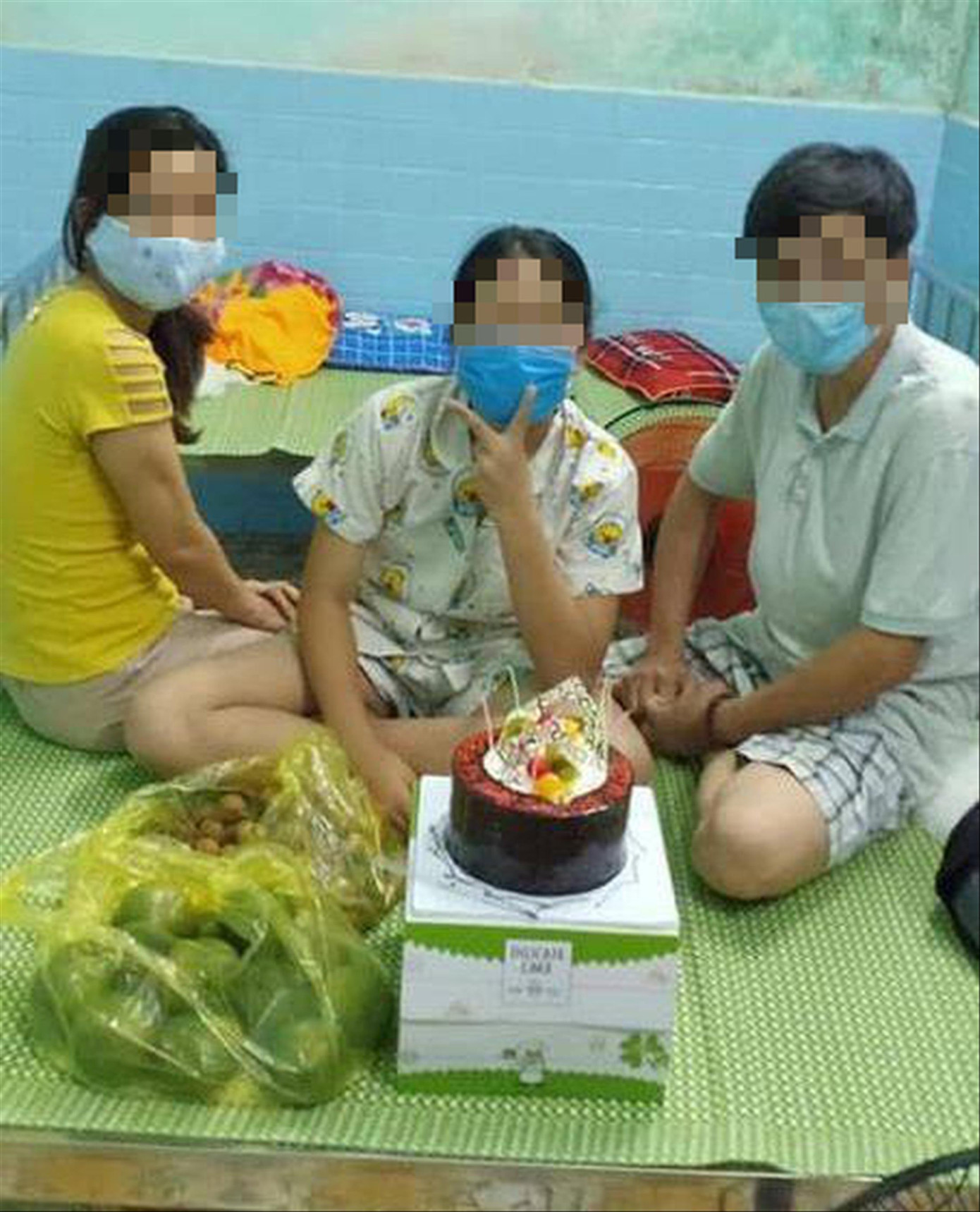 Tin mới vụ phó chủ tịch phường tổ chức sinh nhật trong khu cách ly ảnh 1