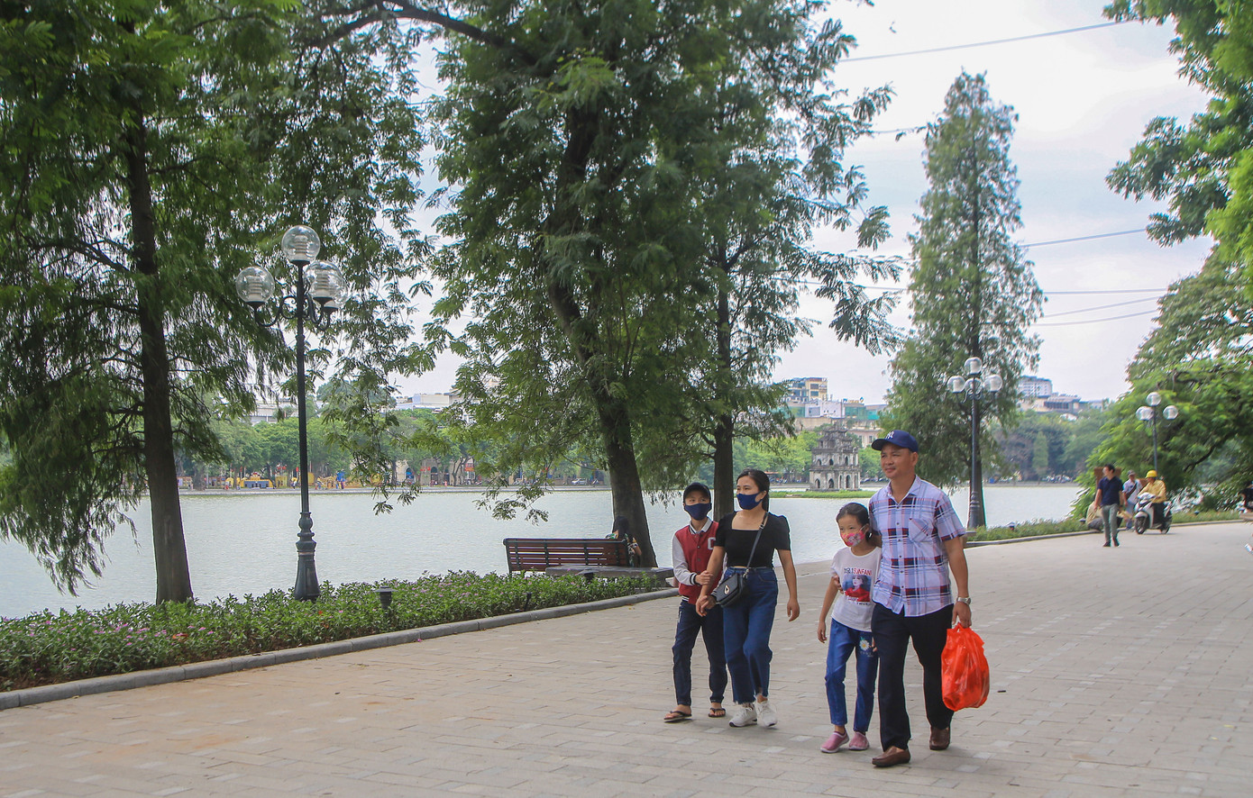 Chỉnh trang, cải tạo, kè hồ Hoàn Kiếm: Hiện đại nhưng vẫn rêu phong ảnh 1