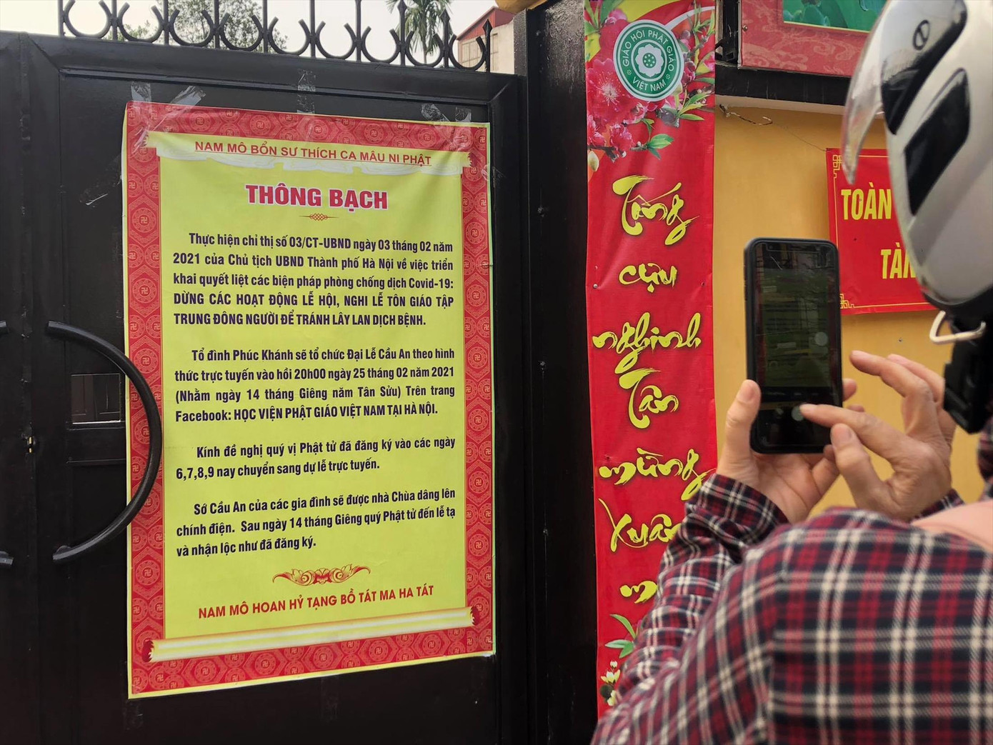 Tâm thành, vái vọng cầu an ảnh 1