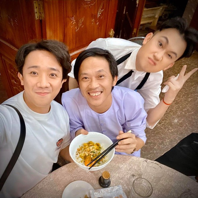 Showbiz 20/12: Phan Văn Đức chính thức lên tiếng về đám cưới với bạn gái hotgirl ảnh 2