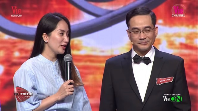 Showbiz 16/12: Công khai hẹn hò bạn gái xinh đẹp, thủ môn Văn Toản bị tố bội bạc ảnh 4