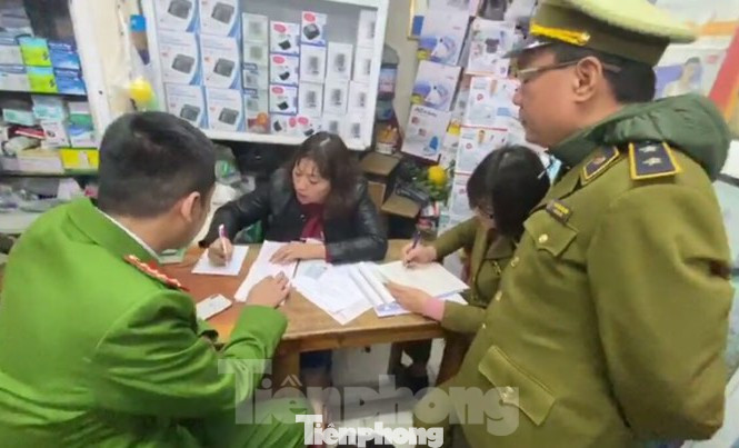 Điểm mặt, chỉ tên 41 cửa hàng 'chặt chém' giá khẩu trang ở Hà Nội ảnh 2