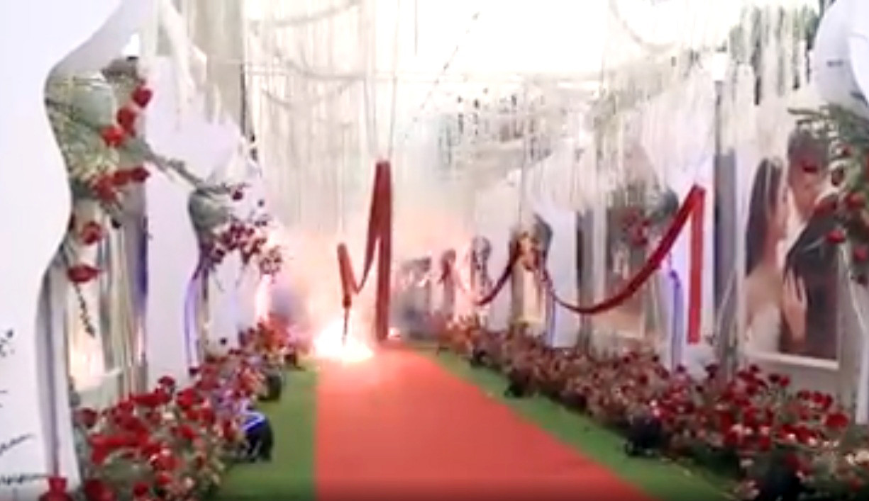 Điều tra vụ pháo nổ đỏ đường trong đám cưới ở Hà Nội ảnh 2