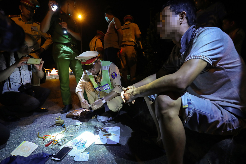 Tài xế dương tính ma túy, vi phạm nồng độ cồn vẫn lái xe trên cao tốc ảnh 4