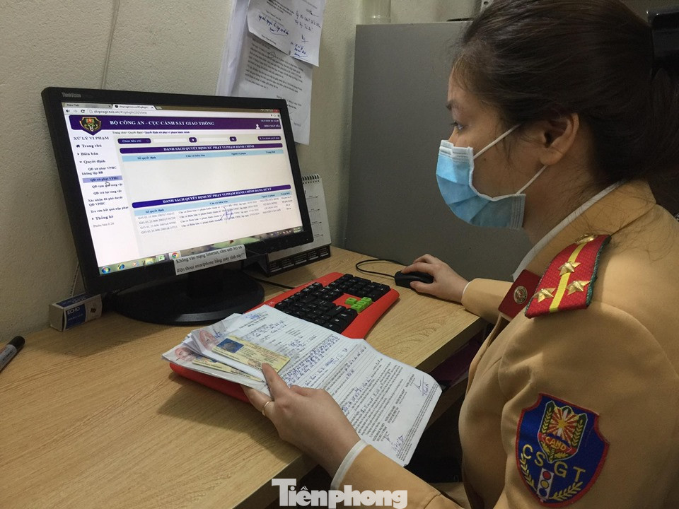 Hàng nghìn lượt vi phạm, chỉ một người nộp phạt qua mạng ở Hà Nội ảnh 1