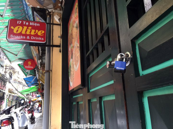 Theo chân cảnh sát đi tuần, phạt người không đeo khẩu trang nơi công cộng ảnh 4