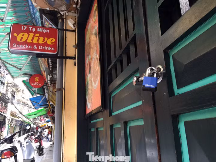 Theo chân cảnh sát đi tuần, phạt người không đeo khẩu trang nơi công cộng ảnh 4