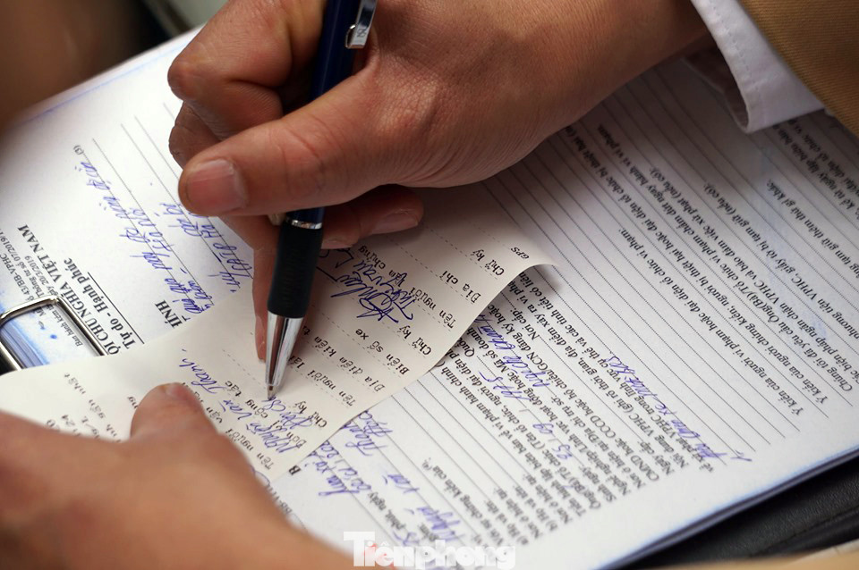 Tự xưng Vụ trưởng Bộ Giáo dục khi CSGT yêu cầu đo nồng độ cồn ảnh 4