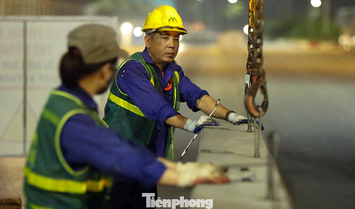 Trắng đêm tháo dỡ rào cứng trên đường đua F1 Hà Nội ảnh 5