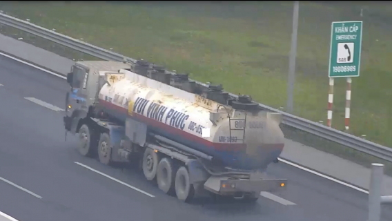 Tự xưng Vụ trưởng Bộ Giáo dục khi CSGT yêu cầu đo nồng độ cồn ảnh 8