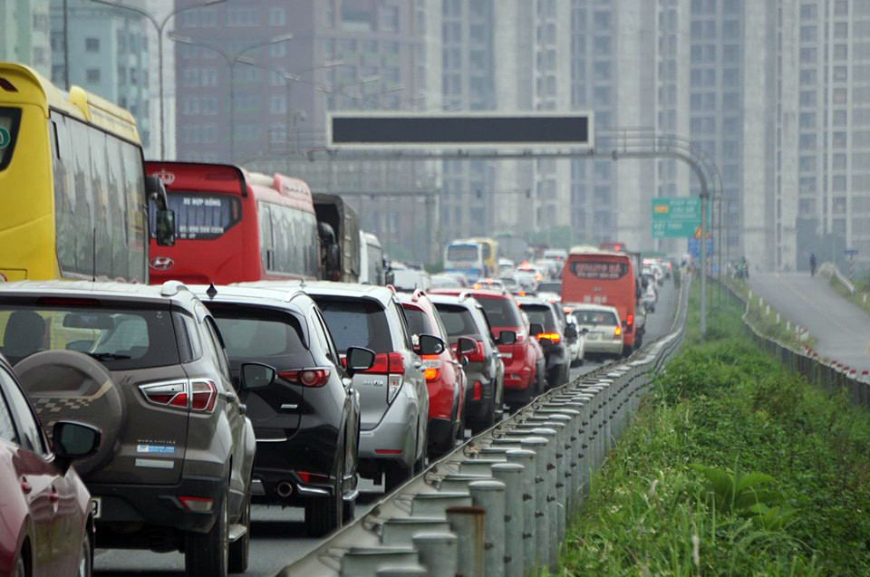 Cao tốc Pháp Vân tê liệt sau kỳ nghỉ lễ dài ngày ảnh 9