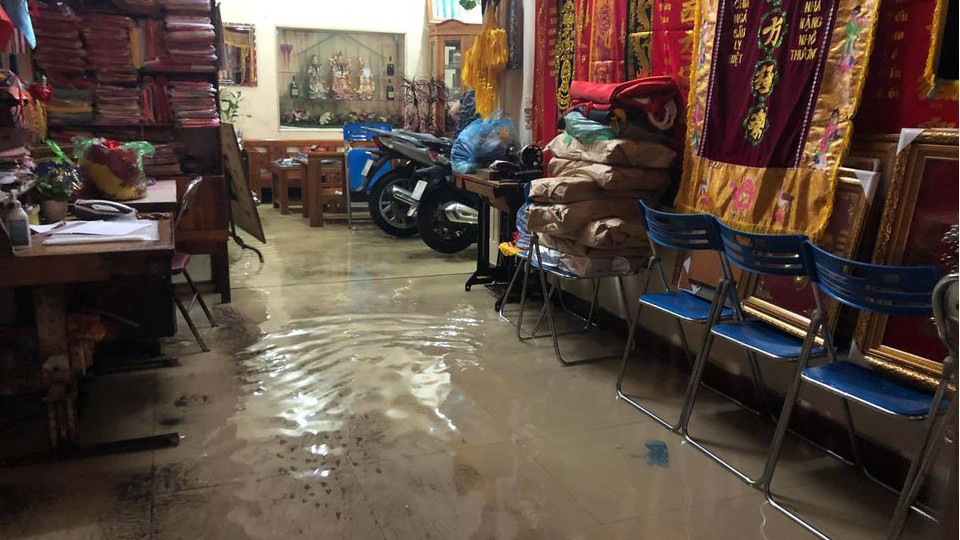 Nhiều tuyến phố ở Hải Phòng ‘hoá thành sông’ ảnh 9