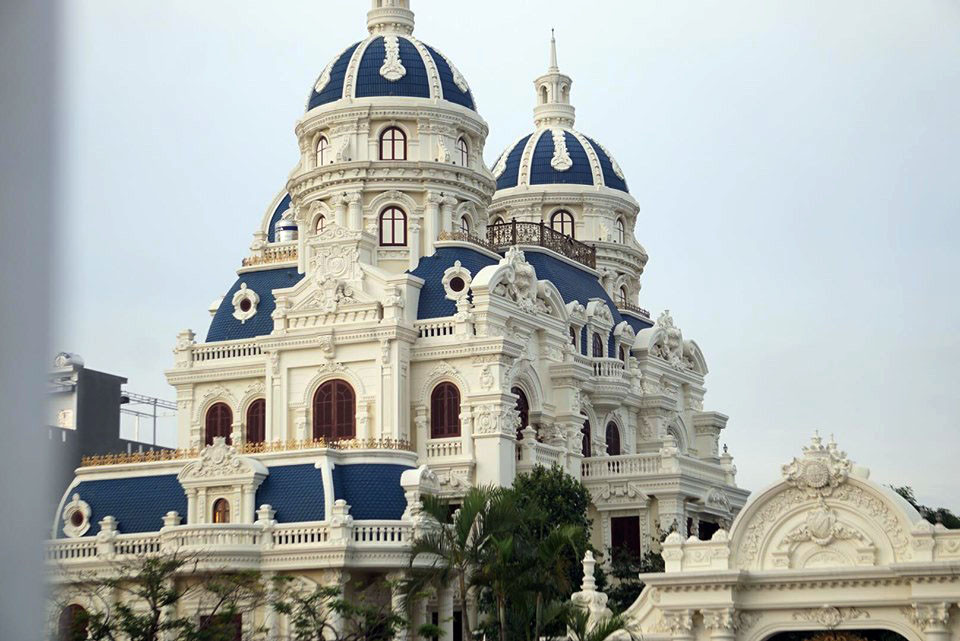 Cận cảnh 2 tòa lâu đài trăm tỷ của đại gia Phát 'dầu' vừa bị bắt ở Hải Phòng ảnh 4