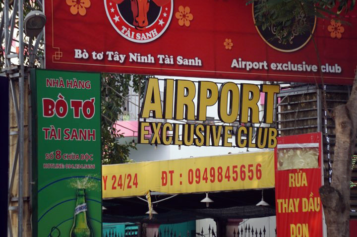 Xây nhà hàng, quán bar, lập bãi trông xe trái phép ở Hà Nội ảnh 1