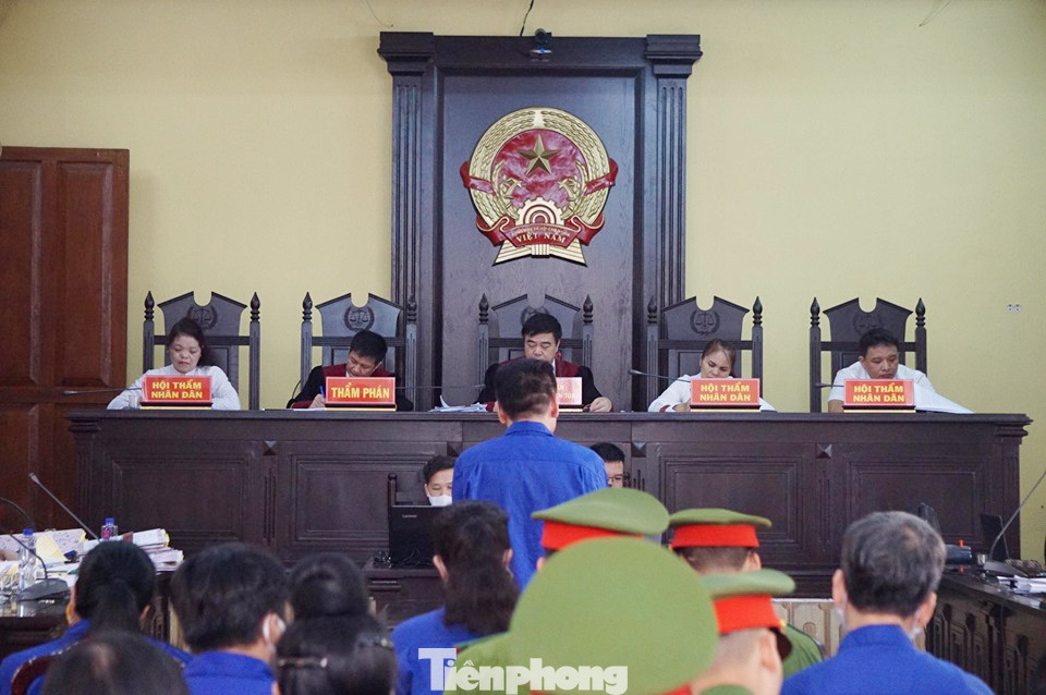 Cựu PGĐ Sở GD&ĐT Sơn La tranh cãi nảy lửa với cấp dưới ảnh 1