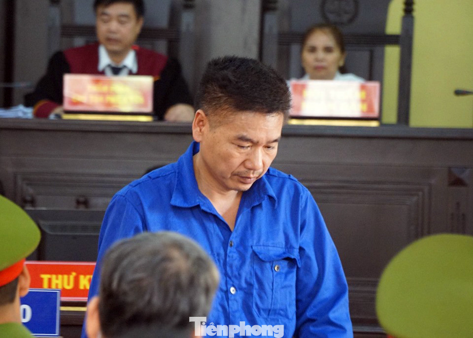 Cựu PGĐ Sở GD&ĐT Sơn La tranh cãi nảy lửa với cấp dưới ảnh 3