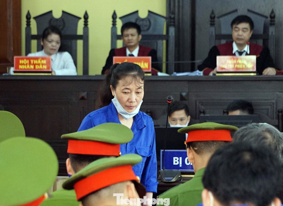 Cựu PGĐ Sở GD&ĐT Sơn La tranh cãi nảy lửa với cấp dưới ảnh 2