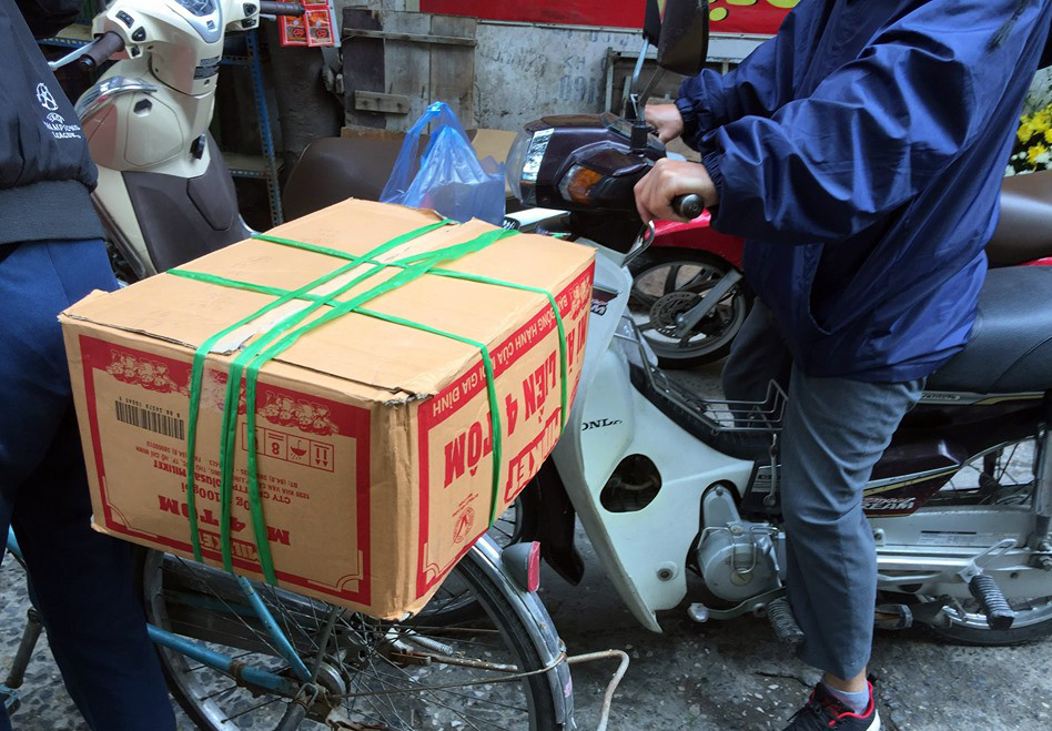 Chợ cóc cháy hàng sau thông tin ca mắc Covid-19 ở Hà Nội ảnh 5