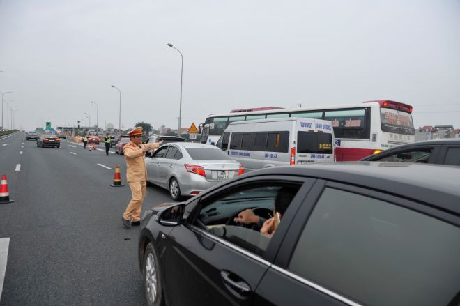 6 ngày nghỉ Tết, 2.298 'ma men' lái xe bị CSGT xử phạt ảnh 2