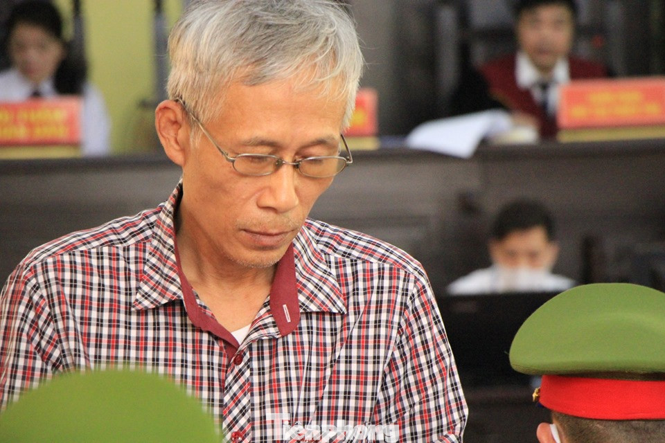 Chân dung cựu cán bộ giữ chức vụ ngành giáo dục, công an hầu tòa ảnh 7