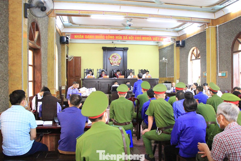 Vụ gian lận điểm thi ở Sơn La: Đề nghị triệu tập cựu Giám đốc Sở Giáo dục tới tòa ảnh 1