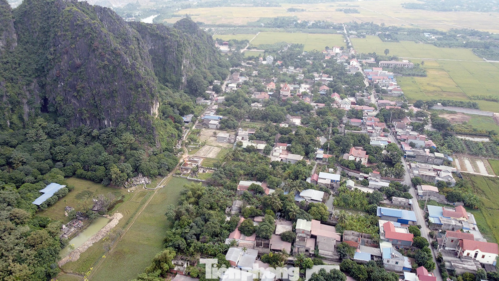 Cận cảnh 'bão bụi' bủa vây dân làng do nổ mìn phá đá ở Hải Phòng ảnh 8