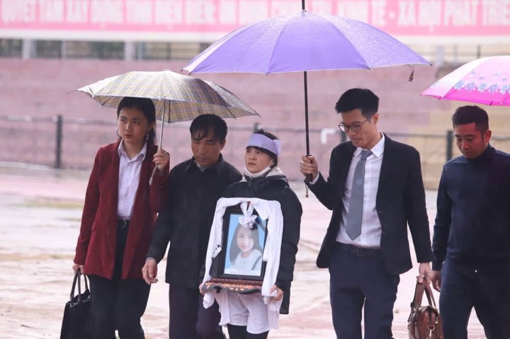 Vì sao bố nữ sinh giao gà xin miễn tử cho 6 kẻ thủ ác? ảnh 1