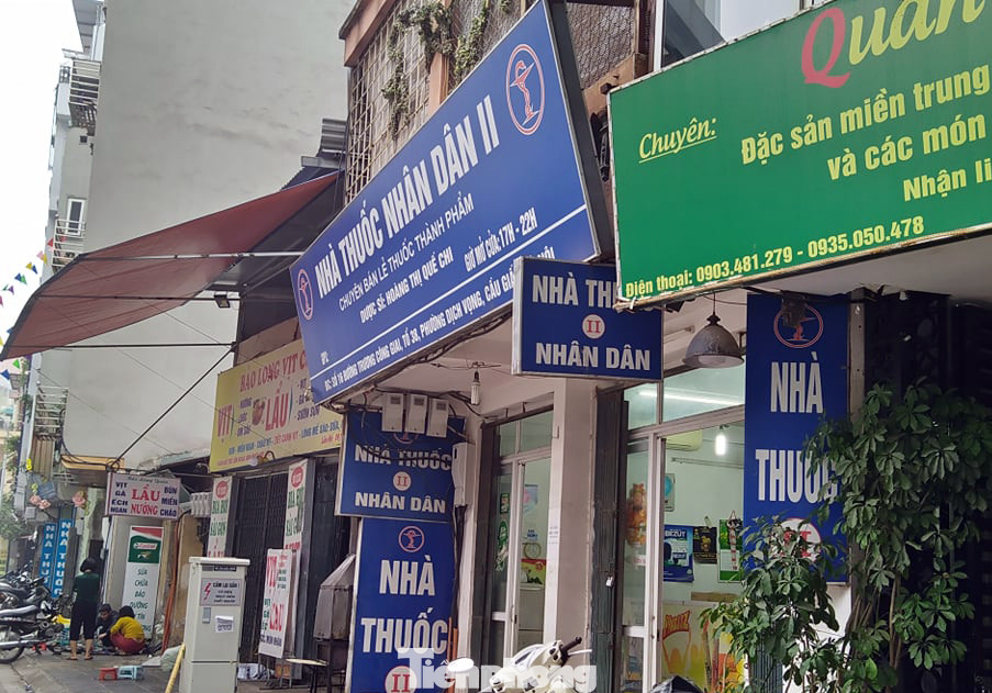 Phớt lờ lệnh cấm, nhiều tiệm thuốc vẫn 'chặt chém' giá khẩu trang ảnh 2