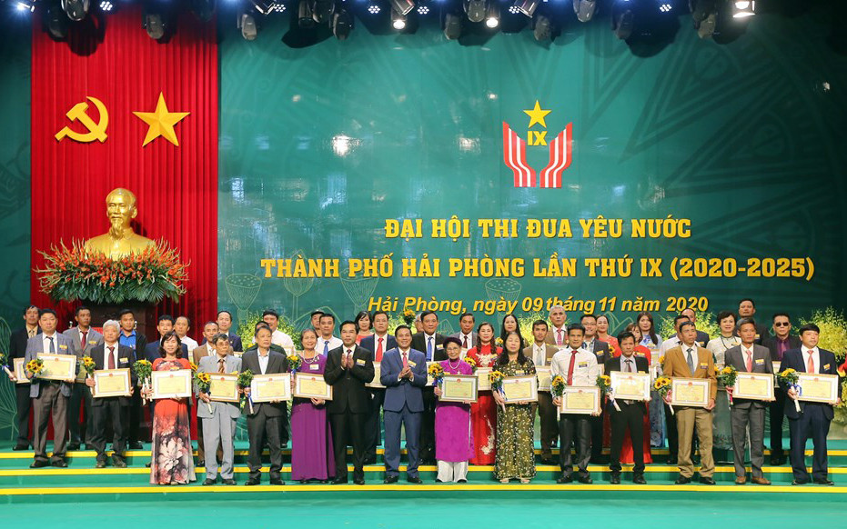 Hải Phòng tặng bằng khen cho 500 tập thể, cá nhân xuất sắc ảnh 1