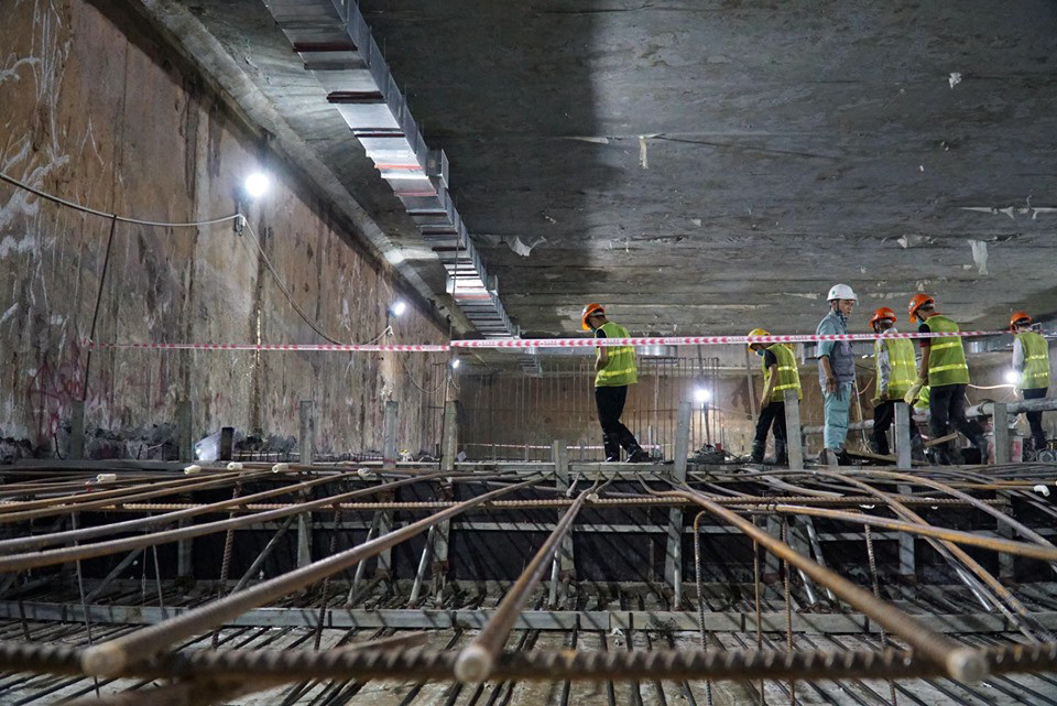 Trắng đêm đổ nền ga ngầm dự án đường sắt Nhổn - Ga Hà Nội ảnh 5