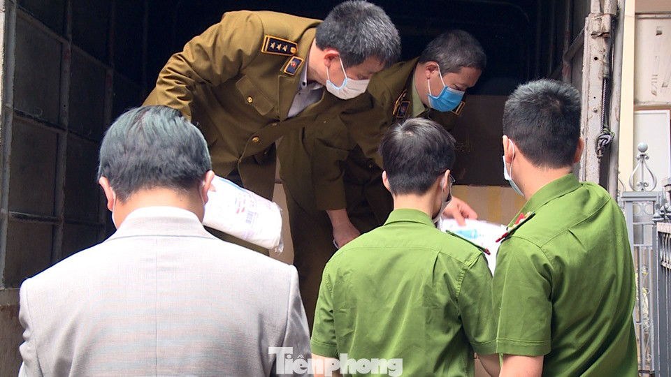 Phát hiện số lượng lớn vật tư, thiết bị y tế có dấu hiệu làm giả ảnh 5