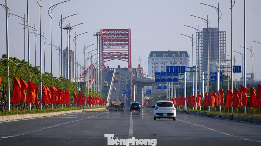 Cận cảnh cây cầu 'Cánh chim biển' của thành phố Hải Phòng ảnh 11